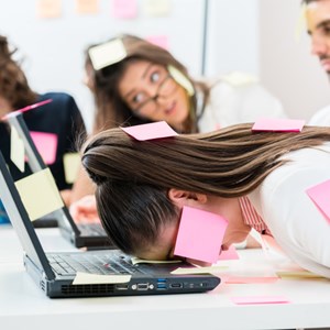 Arbeit stresst Beschäftigte zunehmend Arbeit stresst Beschäftigte zunehmend