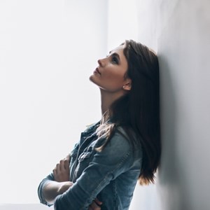 Studie: Unter der Pandemie leiden vor allem Junge und Frauen Studie: Unter der Pandemie leiden vor allem Junge und Frauen
