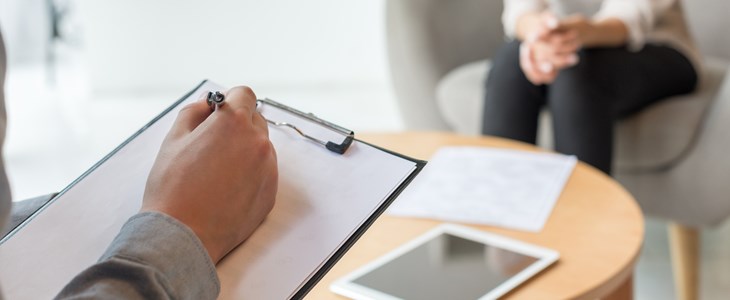 Starke Zunahme psychischer Störungen bei Mädchen und jungen Frauen Starke Zunahme psychischer Störungen bei Mädchen und jungen Frauen