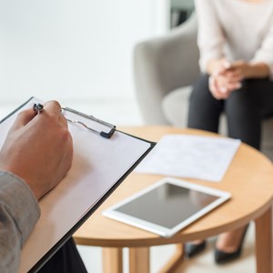 Alarmierender Anstieg an IV-Renten für junge Erwachsene Alarmierender Anstieg an IV-Renten für junge Erwachsene