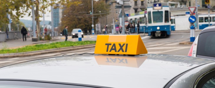 Taxi-Firma muss einen Teil der Covid-Entschädigung zurückzahlen Taxi-Firma muss einen Teil der Covid-Entschädigung zurückzahlen