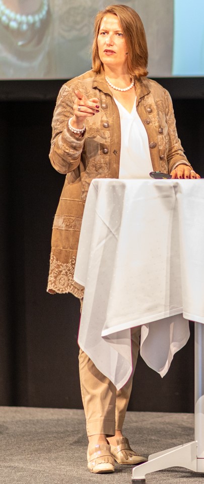 Karin Schmidt, Group Head of HR & Communications Migros Industrie/ Mibelle Group