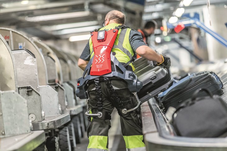 Cray X aus ultraleichter Carbonfaser im Einsatz am Flughafen Stuttgart.