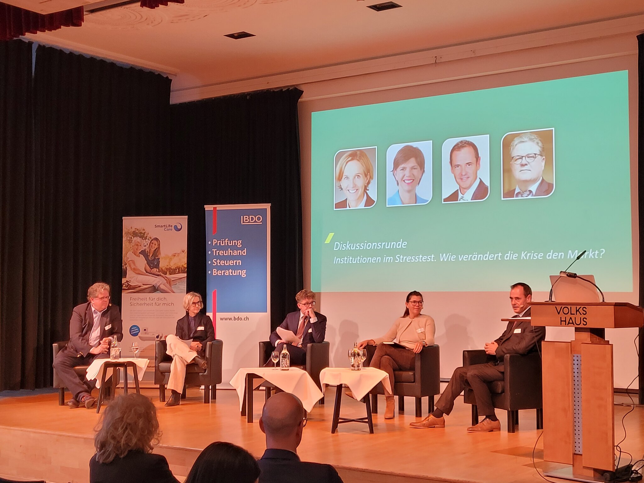 Wir bleiben zuhause!