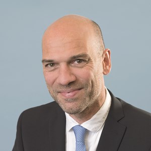Florian Steinbacher wird neuer Vizedirektor des Bundesamts für Sozialversicherungen Florian Steinbacher wird neuer Vizedirektor des Bundesamts für Sozialversicherungen