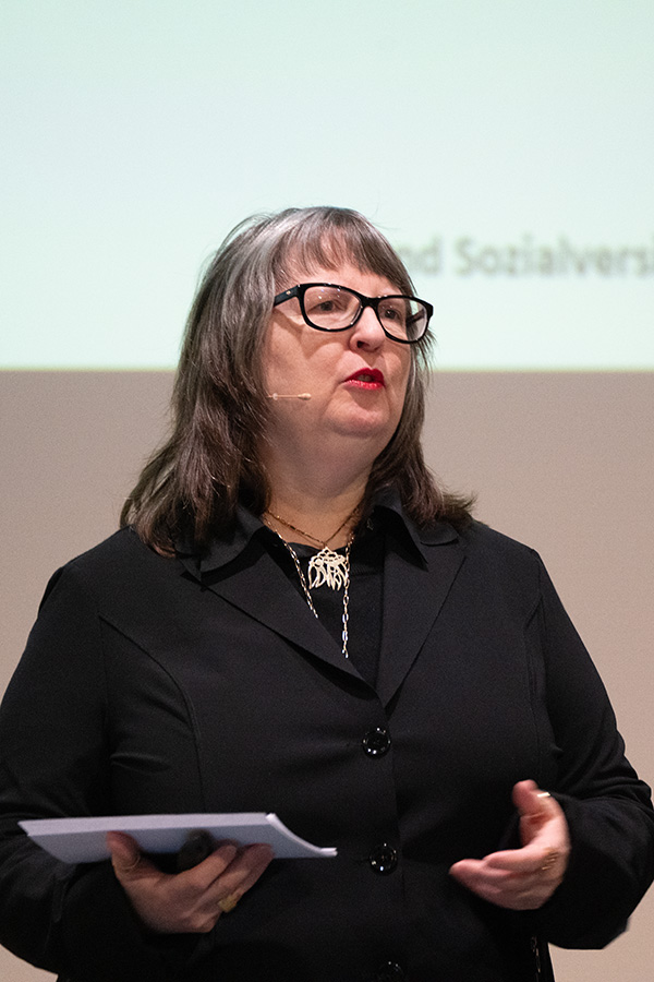 «Es wird viel Arbeit auf HR zukommen»: Lead-Speakerin Beatrix Bock in ihrem viel beachteten Eröffnungsreferat zu den Neuerungen in den Sozialversicherungen 2024.