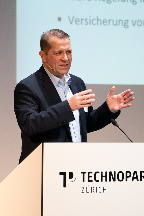 Vorsorge-Experte Sandro Quinz zeigte auf, wie Pensionskassenleistungen als Faktor des Employer Brandings eingesetzt werden können.