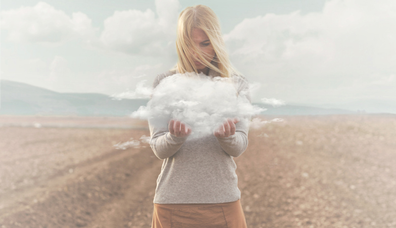Wolke Frau Acker Istock 1070932094