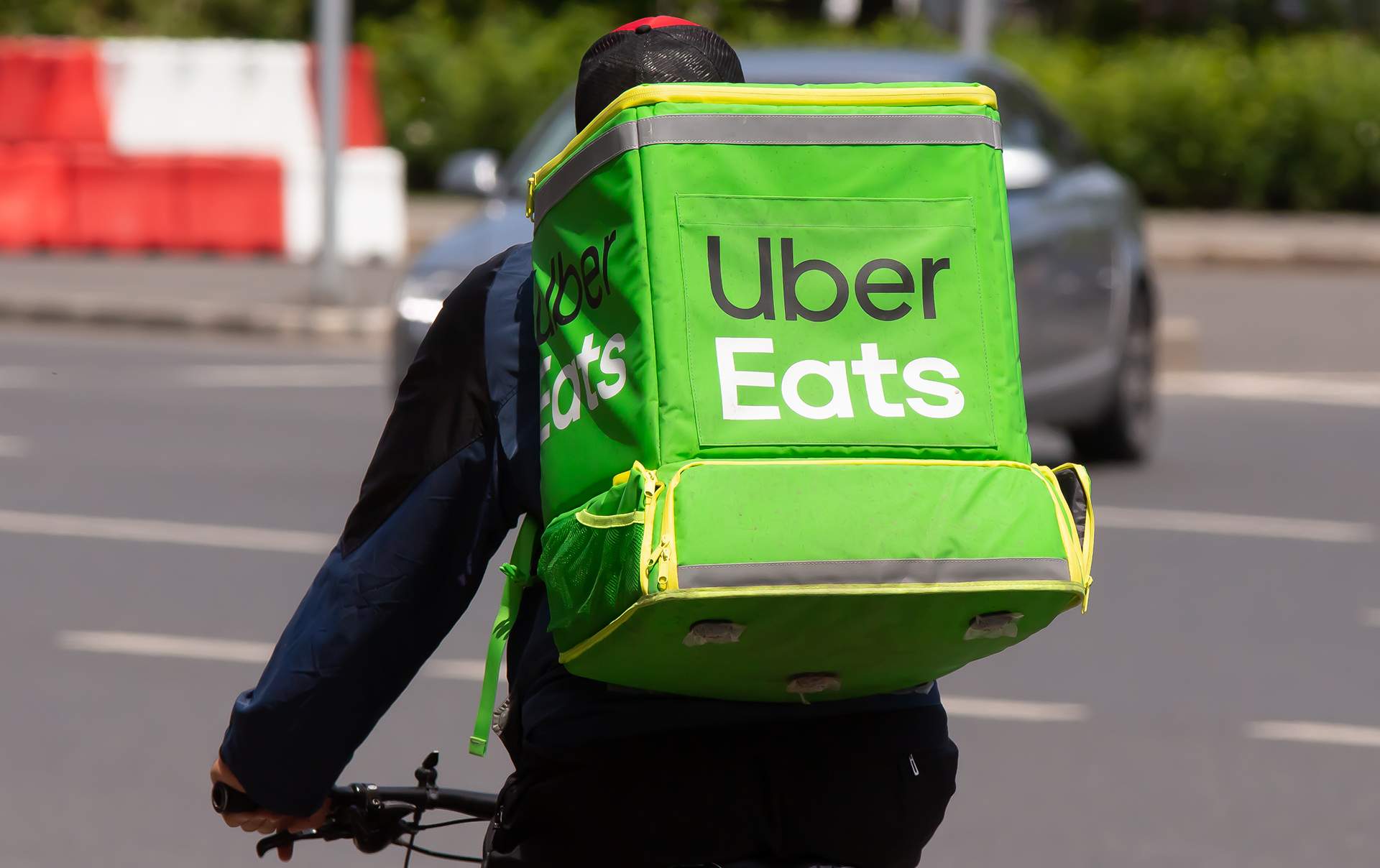 Basel-Stadt soll gegenüber Uber Eats Recht durchsetzen