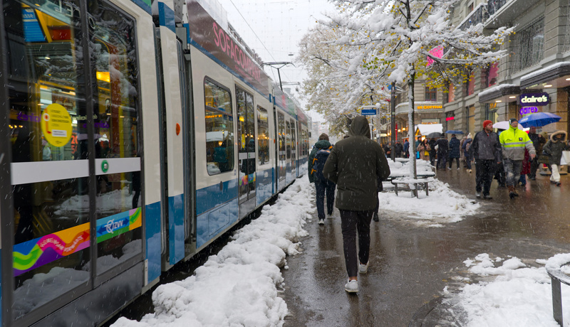 Arbeitsweg Tram Zuerich Web