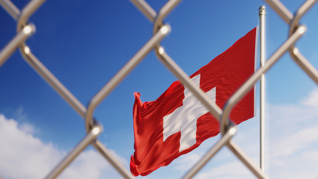 Gefängnis Schweiz Gitter Zaun Web