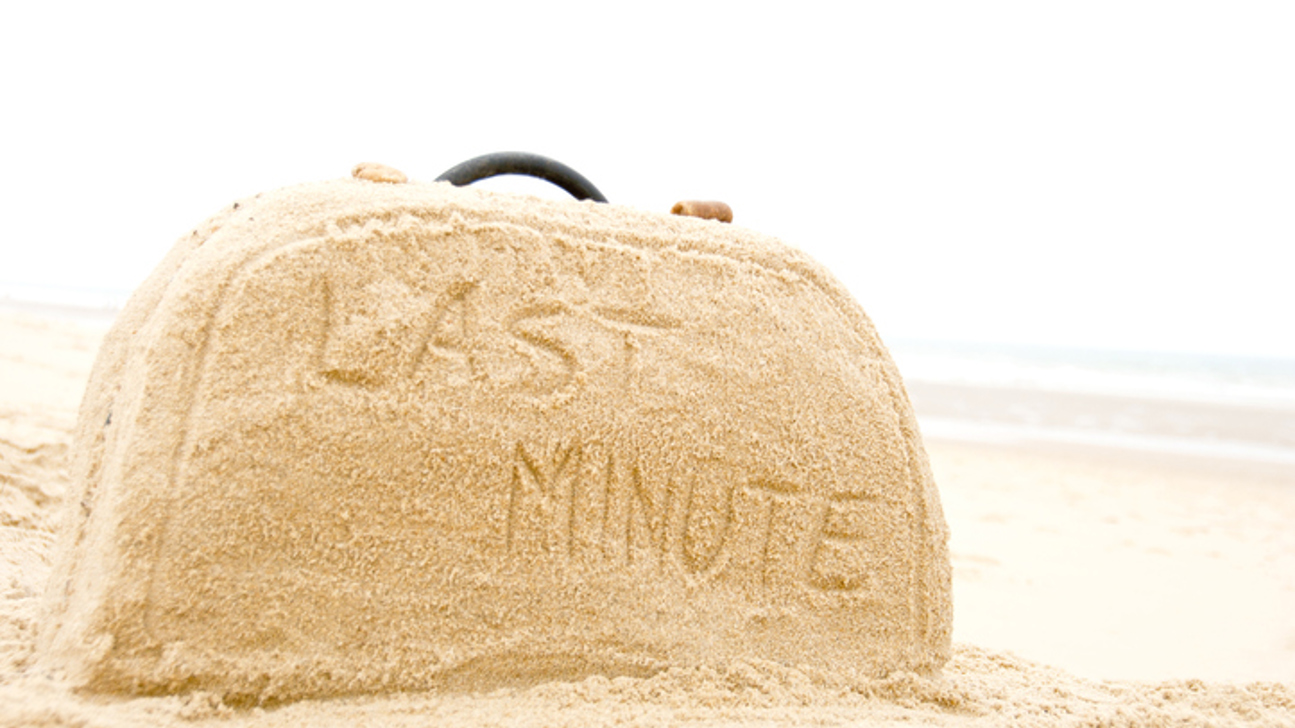 Lastminute Strand Sand Koffer Istock 165511360