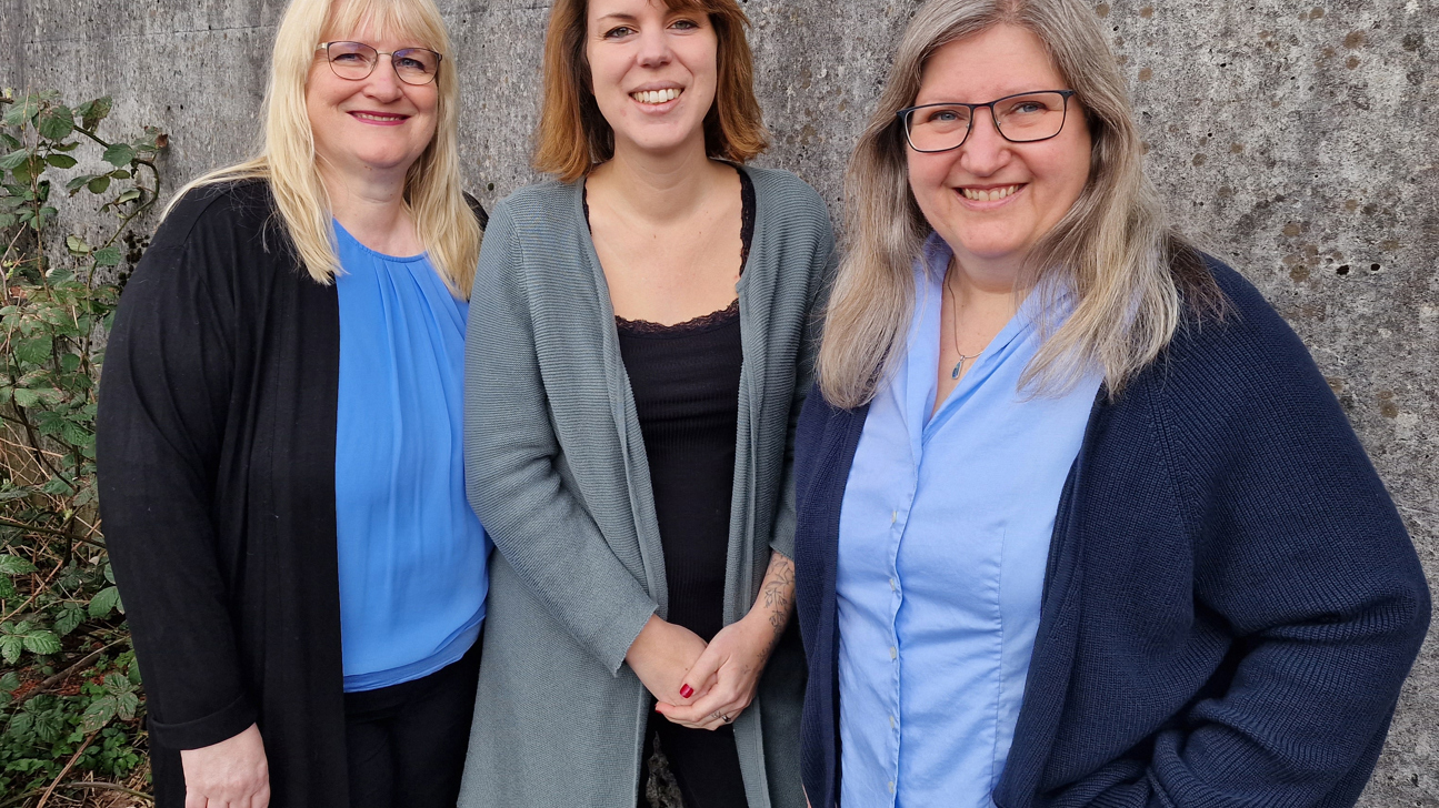 Das neu zusammengesetzte Team des Mentoring Programms Tandem für Stellensuchende ab 40: Brigitte Basler, Ursula Hinden, Gaby Häuselmann (v.l.)