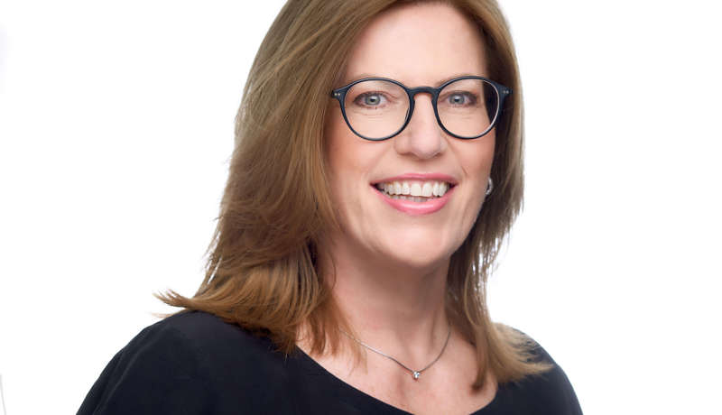 Astrid Warren 9986 HD