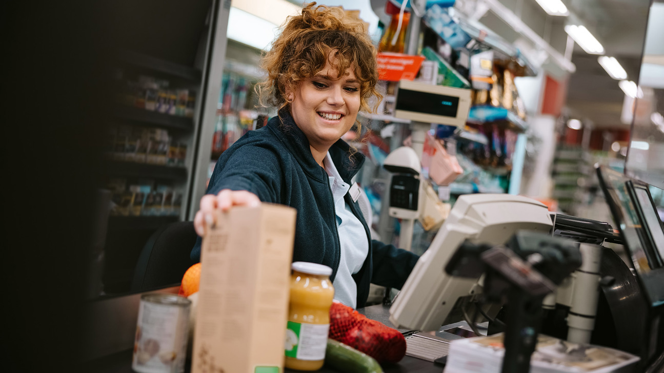 Kasse Detailhandel Supermarkt Istock 1300276380 Web