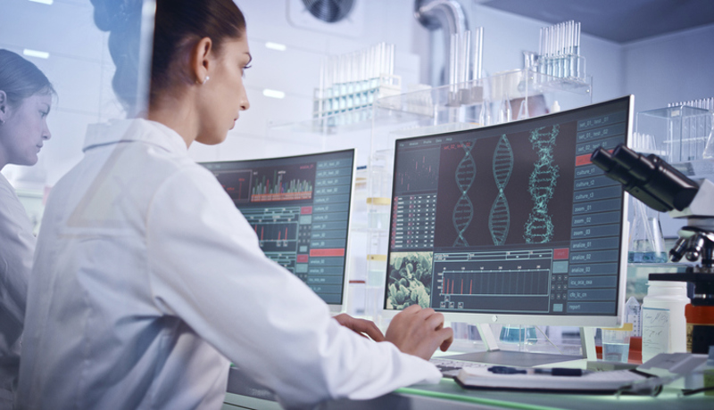 Wissenschaftlerin Genetik Istock 1251892822