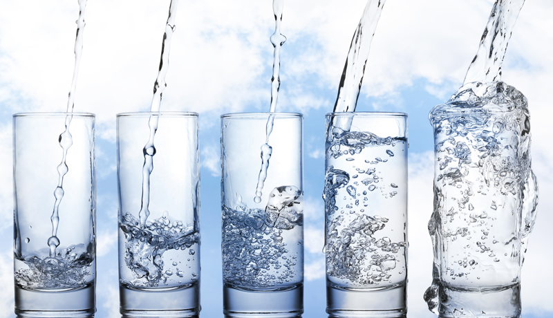 Wasser Glaeser Fuellstaende Istock 187938753