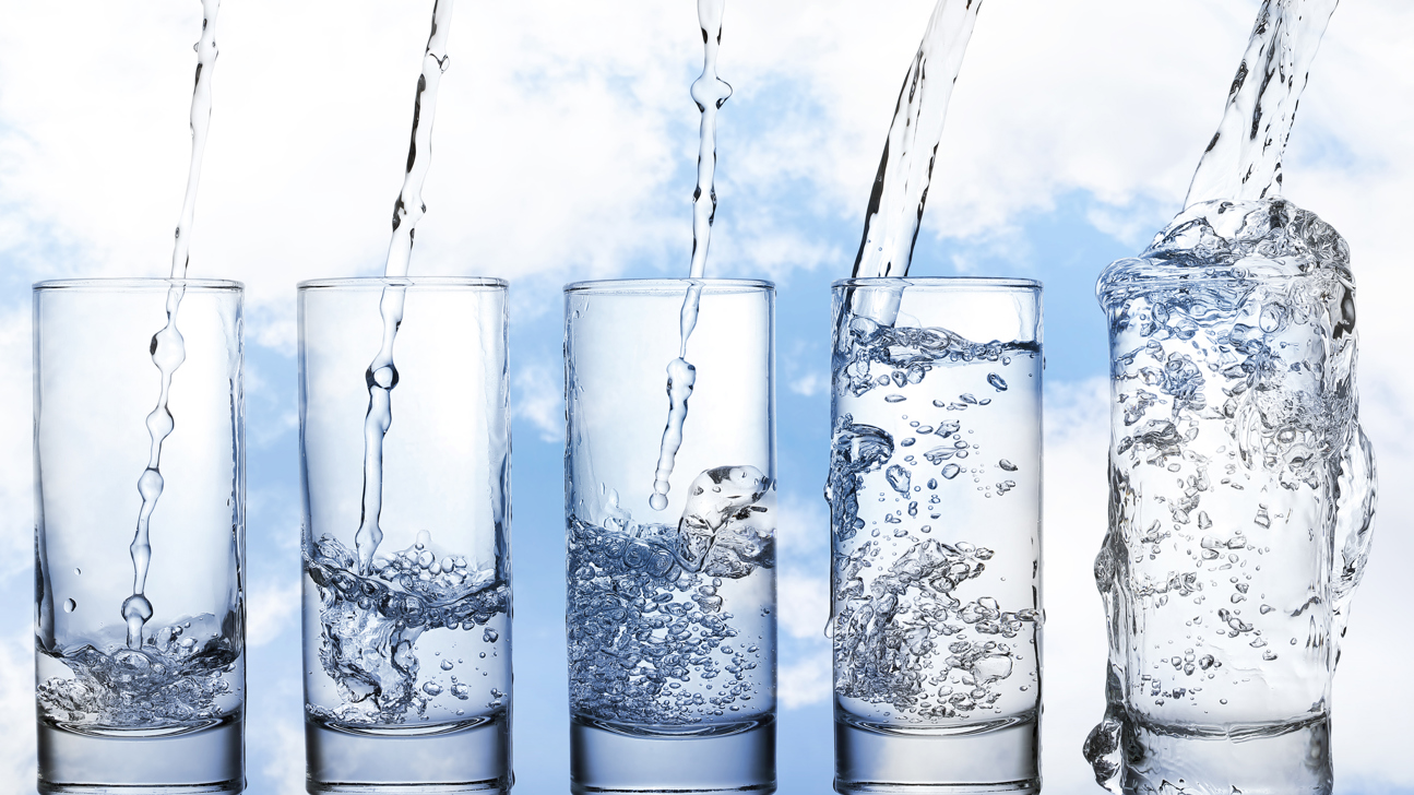 Wasser Glaeser Fuellstaende Istock 187938753