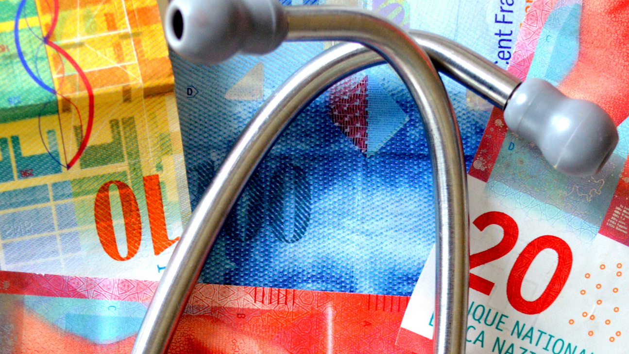 Pflegefinanzierung Geld Stethoskop