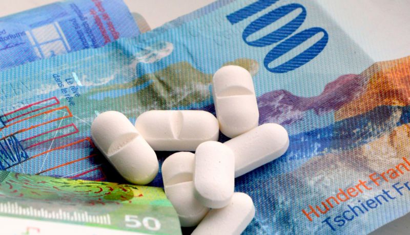 Medikamente Geld Istock 1224877954 Web
