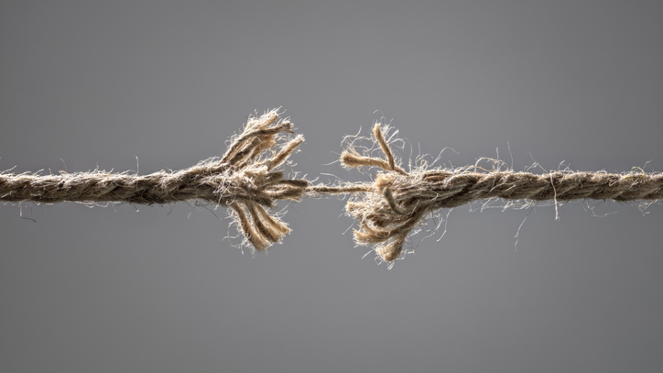 Seil Reissen Istock 1206615949